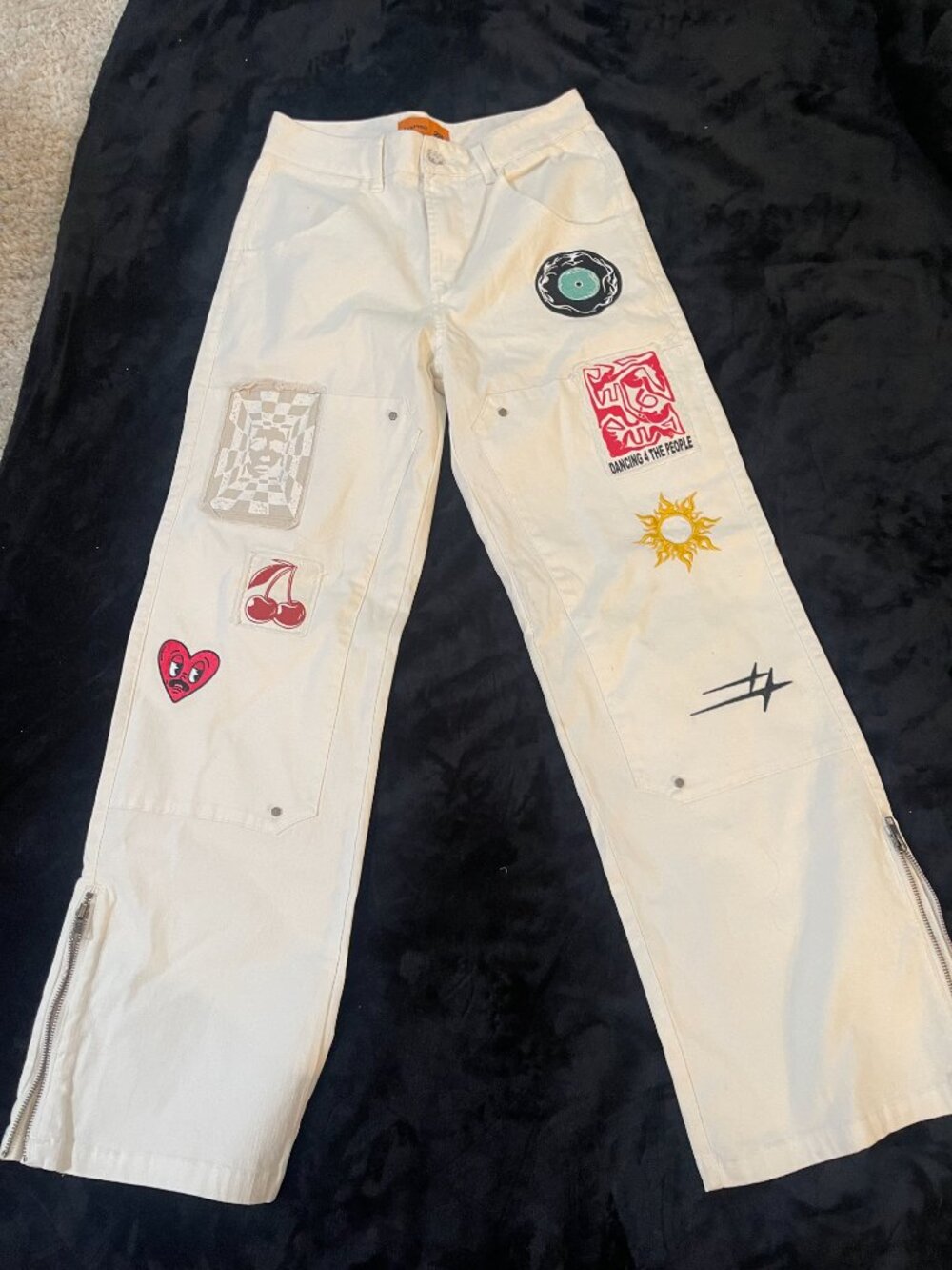 Loiter patchwork double knee pants with super clean streetwear vibe 🔥 - Picture 2 of 8